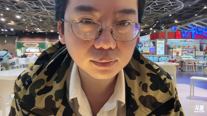 我在斗鱼看魔都洪斌直播格斗游戏