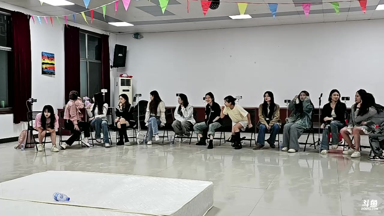 【2024-04-12 21点场】火力堂主：小猪快跑团播day1！