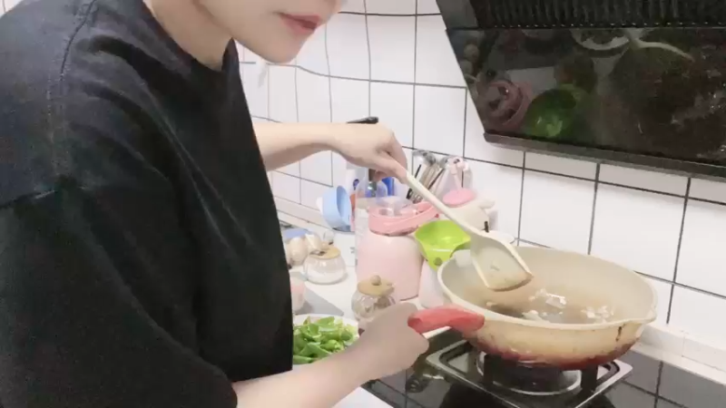 【2024-04-14 19点场】包包QuQ：做饭养鳖~~~~