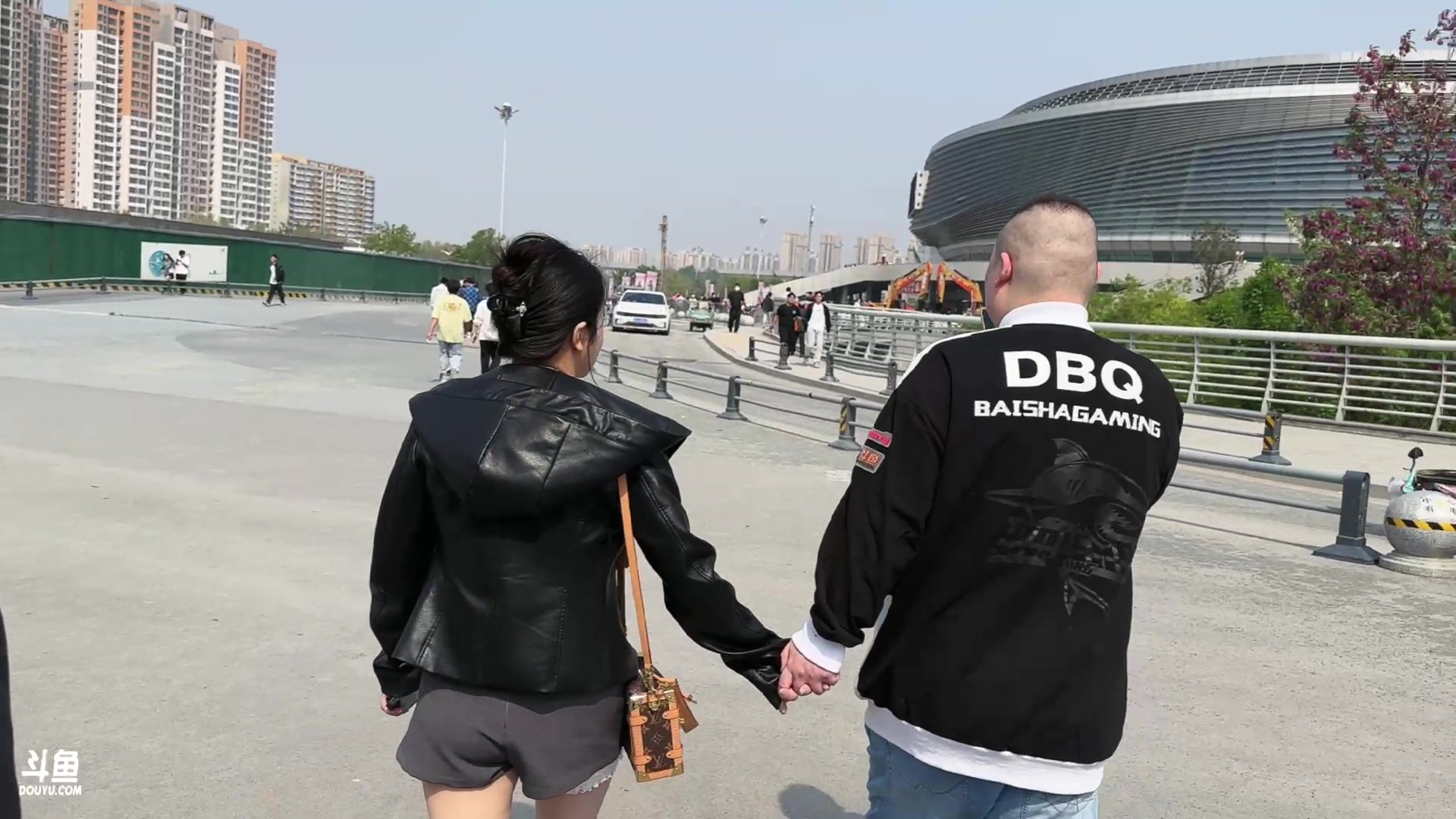 【2024-04-20 14点场】白鲨常旭DBQ：总决赛了。开会户外玩