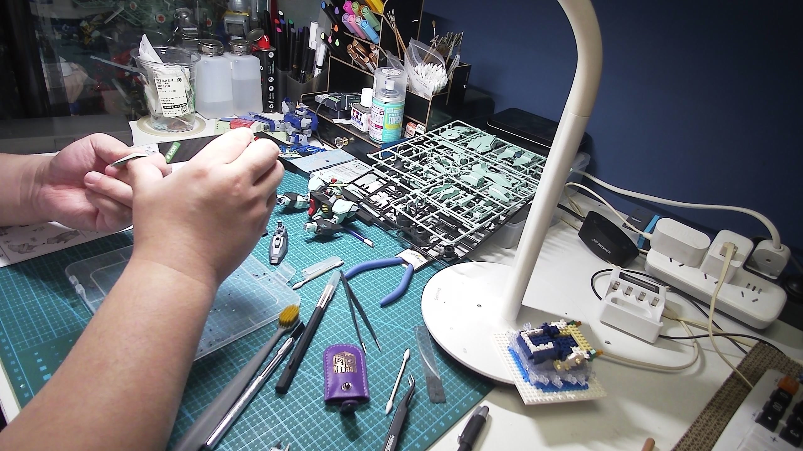 【2024-04-23 20点场】尐表哥：休养期，拼拼模型！！