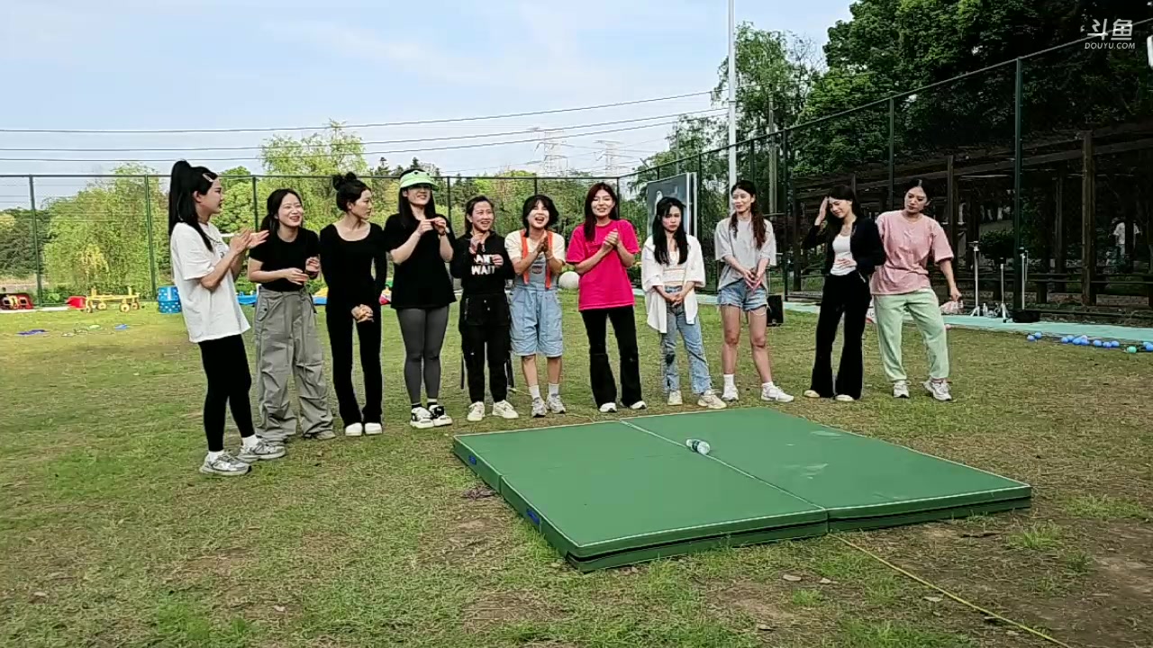 【2024-04-23 16点场】火力堂主：《小猪筷跑》长沙团播12天！