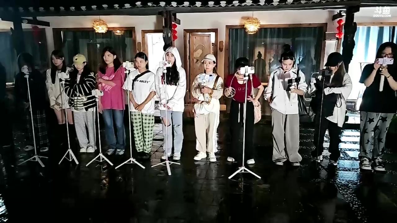 【2024-04-29 20点场】火力堂主：《小猪筷跑》长沙团播！