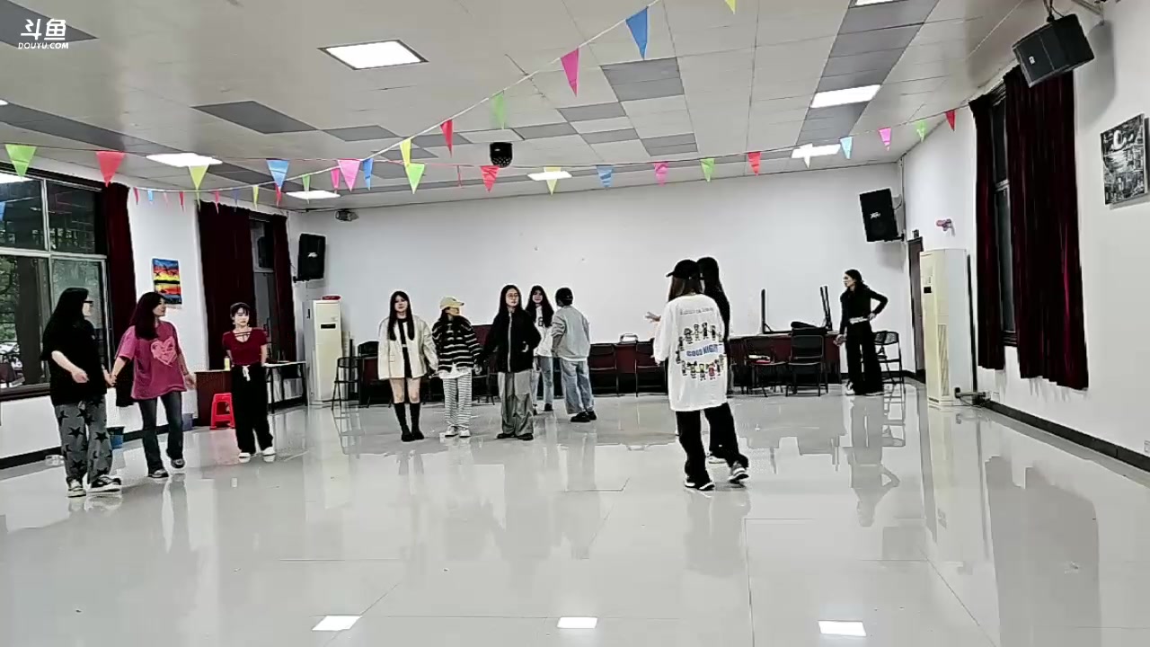 【2024-04-29 17点场】火力堂主：《小猪筷跑》长沙团播！