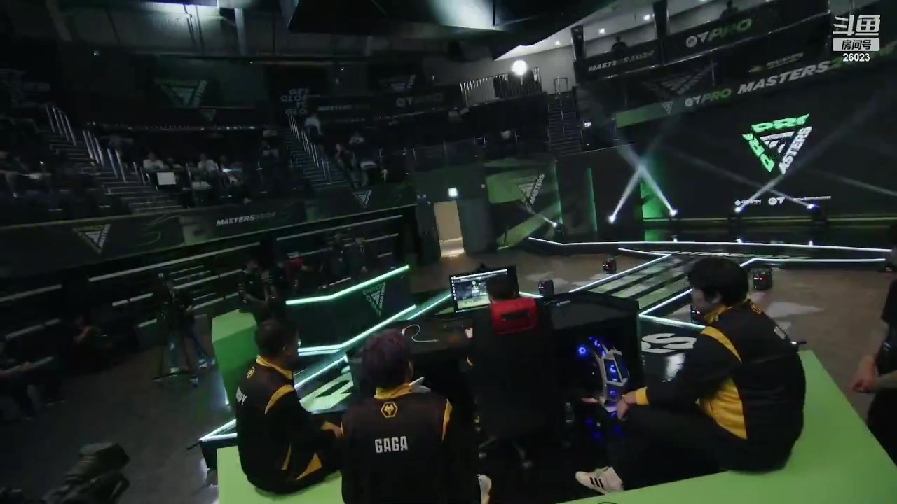 【2024-04-29 09点场】A胖瘦了：录像-FCPro大师赛狼队夺冠！