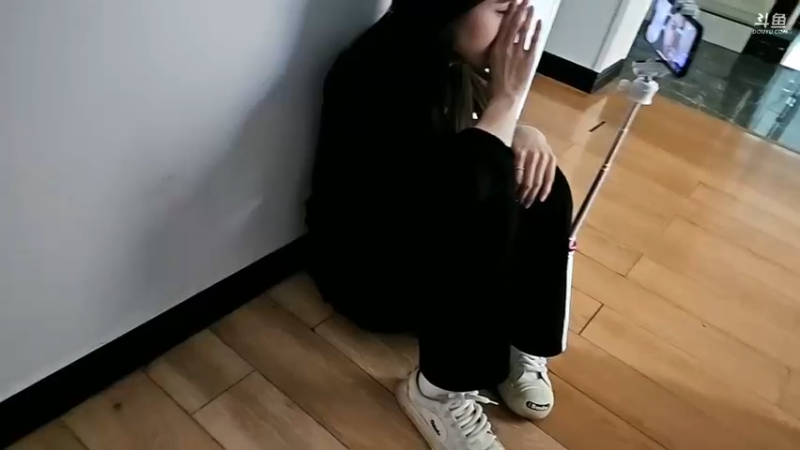 【2024-04-29 01点场】火力堂主：《小猪筷跑》轰趴馆的一天！