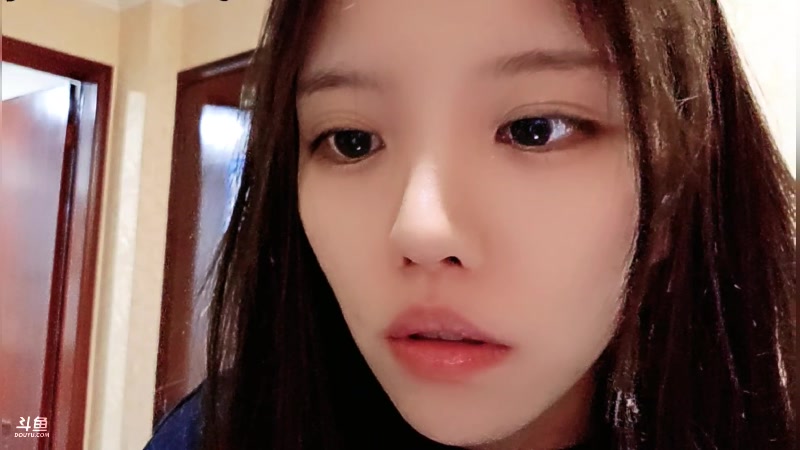 【2024-5-9 2点场】唐6儿:【小奶团】睡醒上岛前采购 持续充能GO~