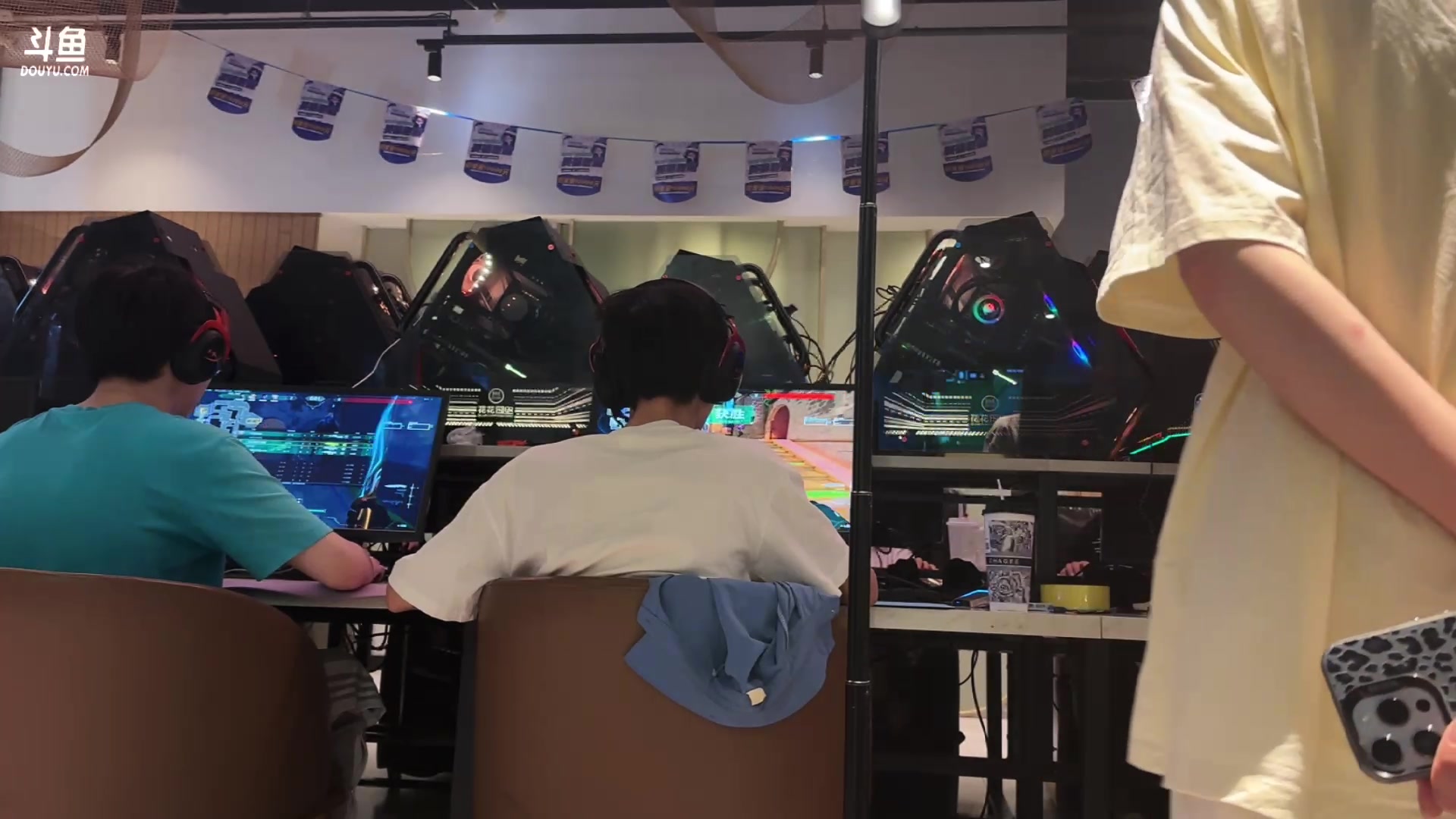 【2024-05-10 21点场】刘俊豪adc：【非常互娱】无畏契约南区淘汰赛!!!