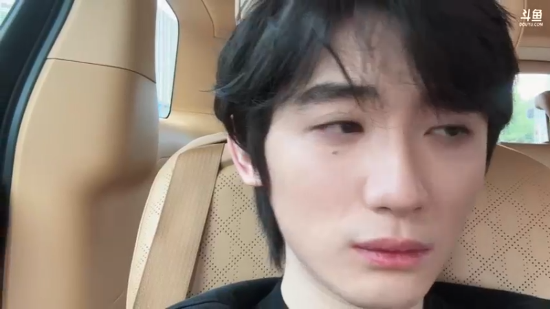 【2024-05-22 15点场】李知恩nn：520快乐捏，哈喽哈喽