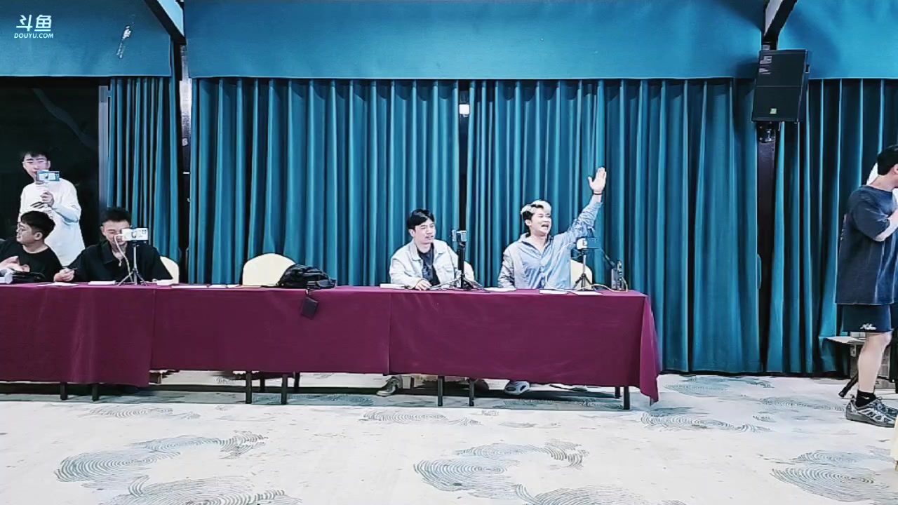 【2024-06-01 21点场】潇潇超哇噻：晚上11点淘汰赛～