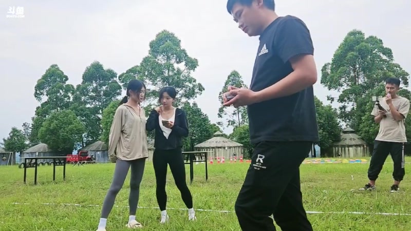 【2024-06-06 15点场】617丶新一：在757体验下户外团播！