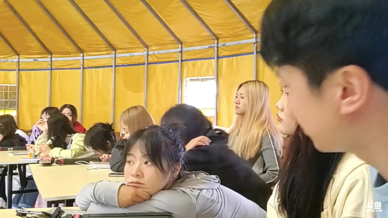 【2024-06-08 13点场】617丶新一：在757体验下户外团播！