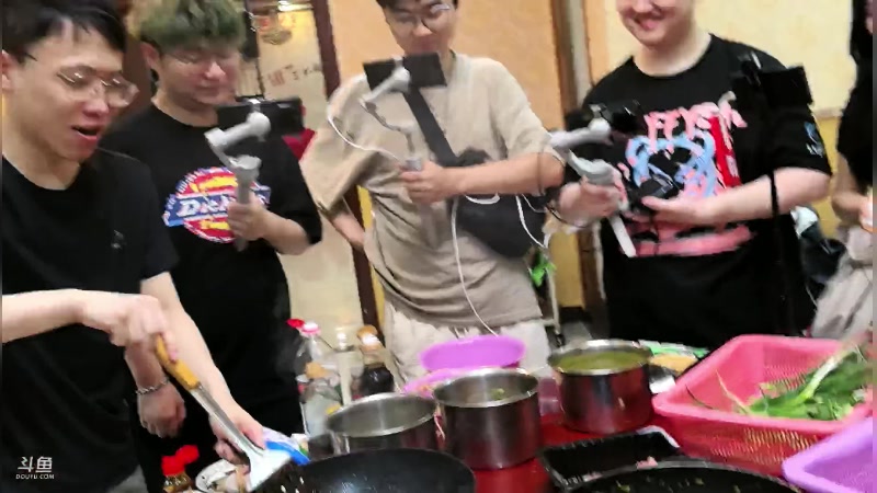 【2024-06-14 21点场】yyfyyf：随便玩玩! 9999