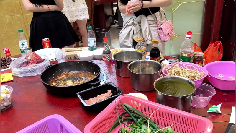 【2024-06-14 21点场】谢彬DD：喂,在吗?进来看Show了.