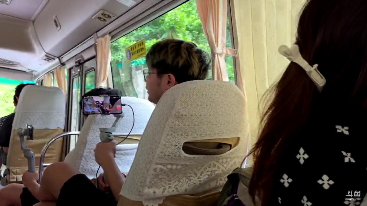 【2024-06-17 14点场】谢彬DD：喂,在吗?进来看Show了.