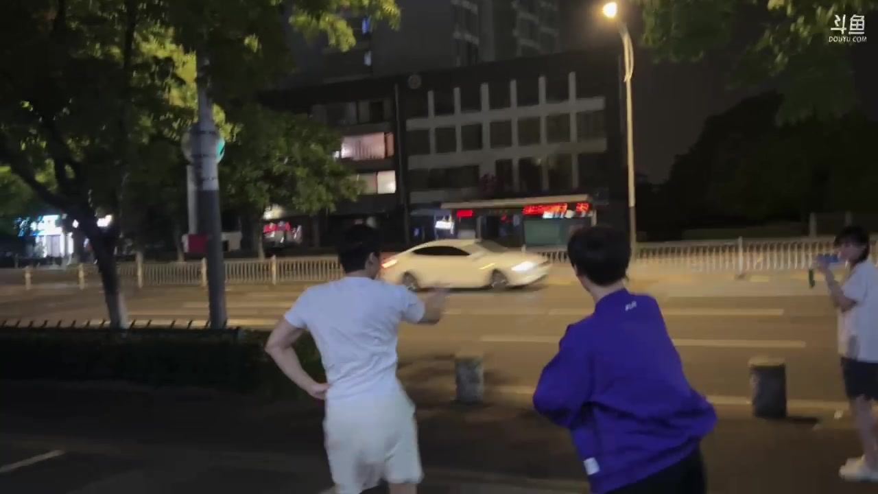【2024-06-17 23点场】骇客H4cker：跟兄弟们一起吃个饭！