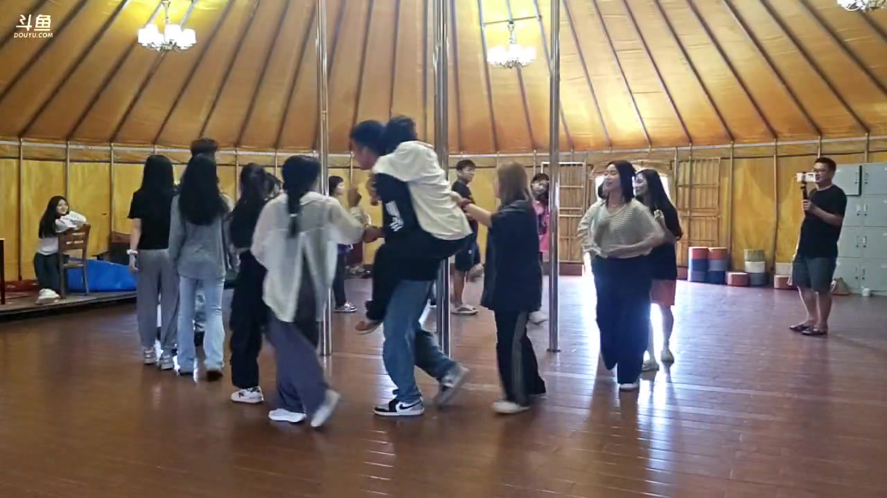 【2024-06-19 14点场】火力堂主：中午开播的第一天！