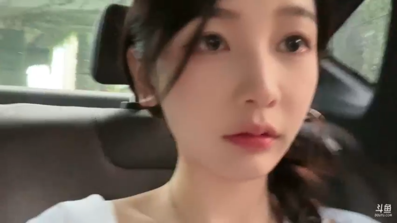 【2024-07-11 18点场】叶知秋Vanessa：秋：没内容 播啥看啥吧