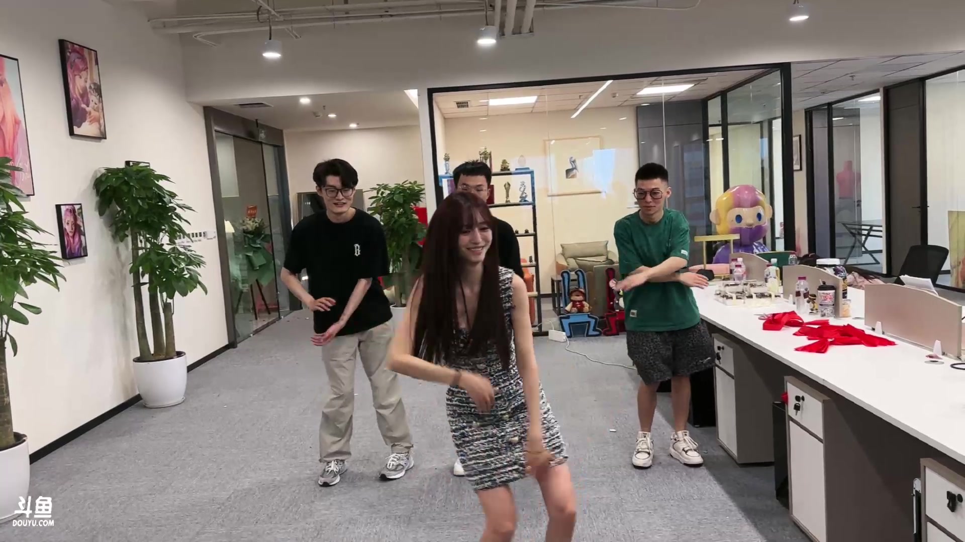 【2024-07-13 15点场】南波儿大魔王丶：回来啦兄弟们！开业啦！