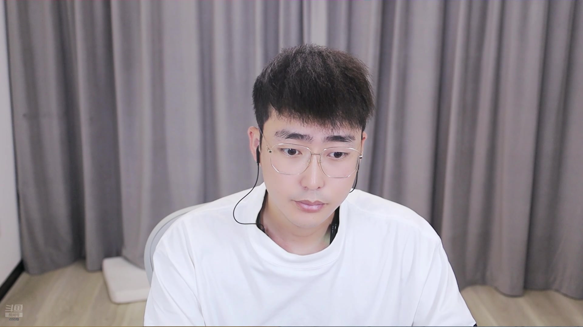 【2024-07-15 22点场】别问问就黑皮：【小奶团】钻粉用户打打卡