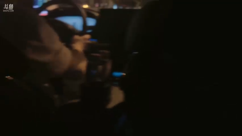 【2024-07-25 20点场】唐6儿：【小奶团】户外:看牙 修手机屏幕 找画室