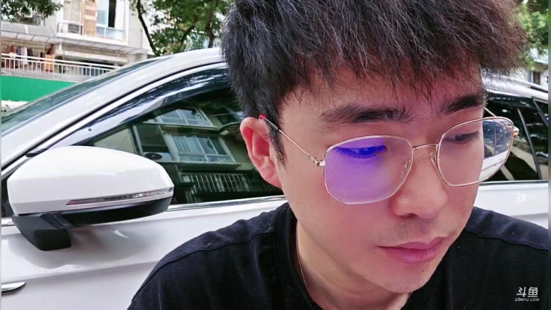 【2024-08-10 12点场】别问问就黑皮：【小奶团】在成都 下午2点开播