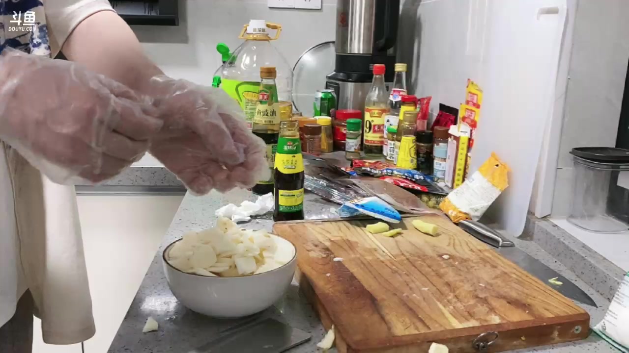 【2024-08-12 19点场】童猪啊i：今天下午户外！！！！