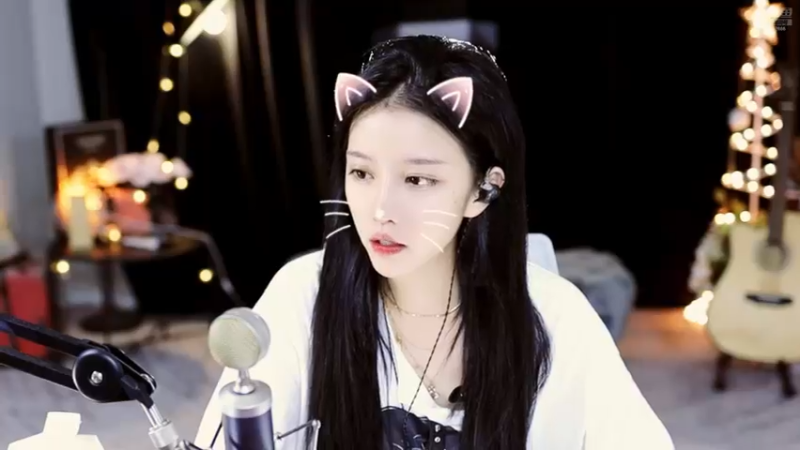 【2024-08-18 20点场】唐6儿：【小奶团】户外活动一起打打榜啦