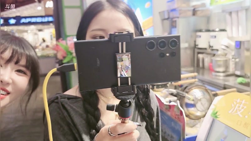 【2024-08-21 17点场】别问问就黑皮：出发大连！6点直播啊