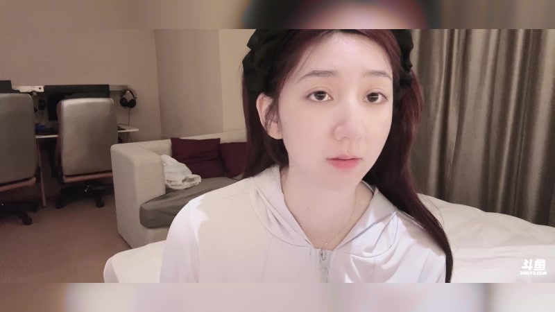 【2024-09-01 01点场】潇潇超哇噻：吃个宵夜唠唠嗑