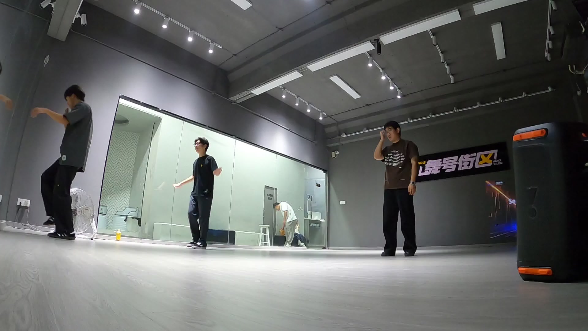 【2024-09-05 18点场】不明身份的陈某：张家港三神杯