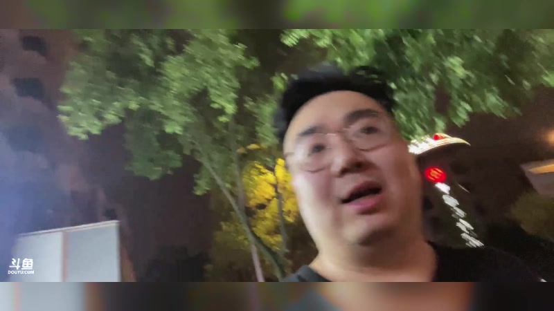 【2024-09-09 22点场】LMQ丶小搞笑：成都户外，表演节目