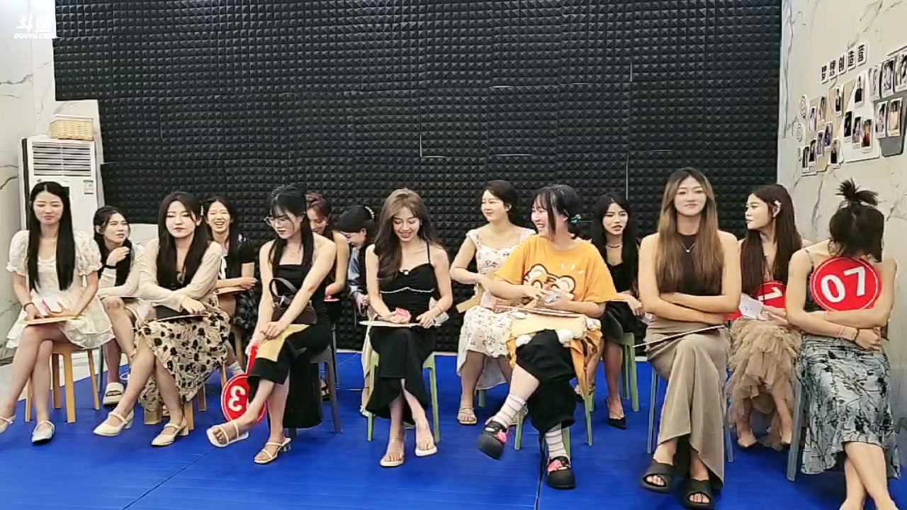 【2024-09-15 19点场】别问问就黑皮：下午3点开播！团播day14~