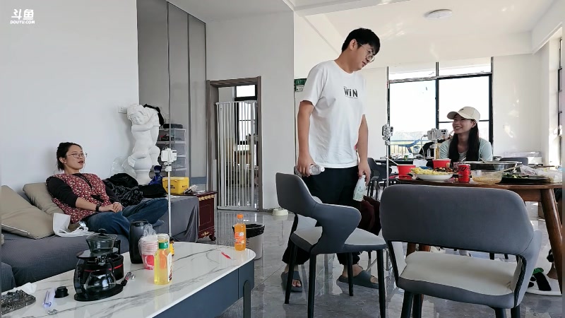 【2024-10-25 14点场】小鱼小鱼吃虾米：小鱼庄园的日常