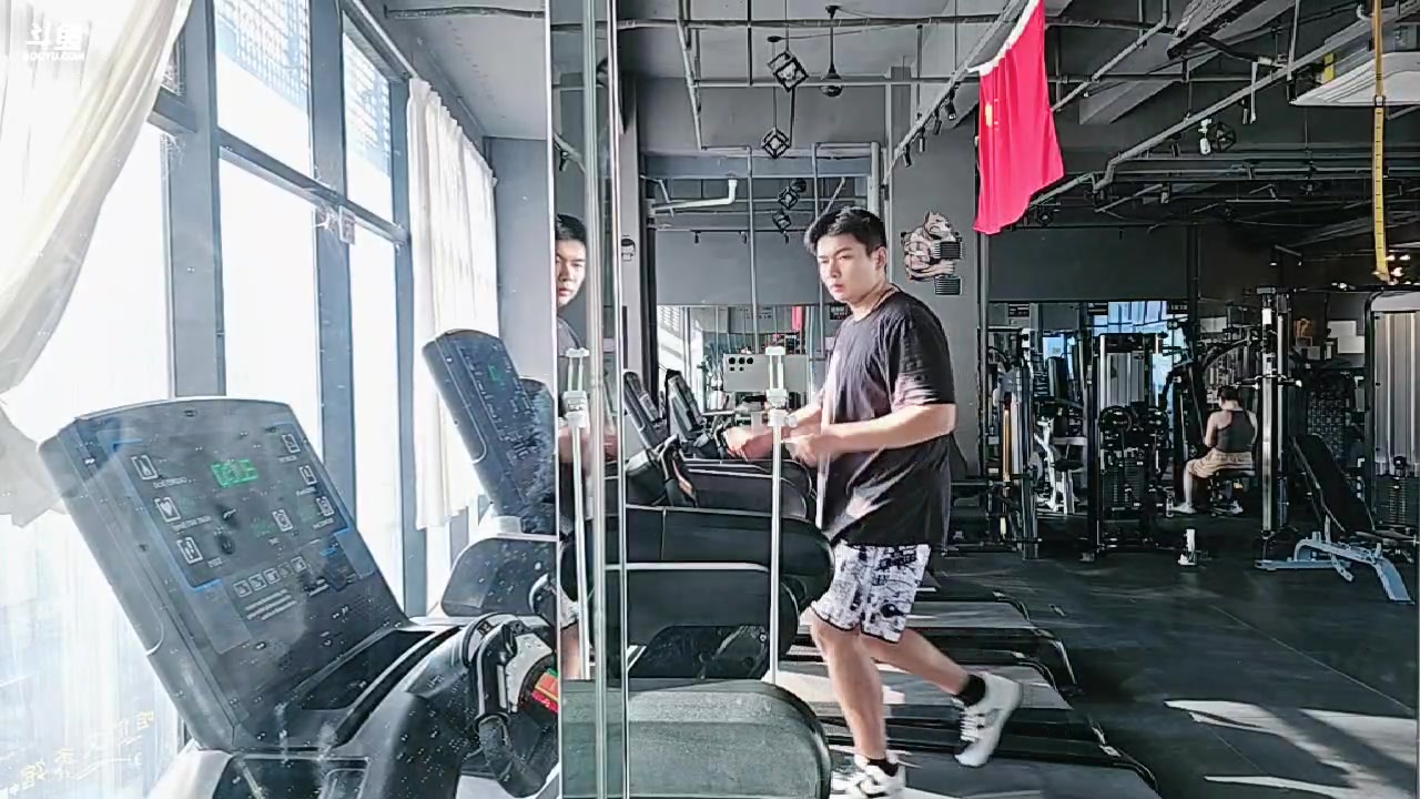 【2024-10-29 14点场】王大谋119：【小奶团】钻石双倍，一元粉丝牌！