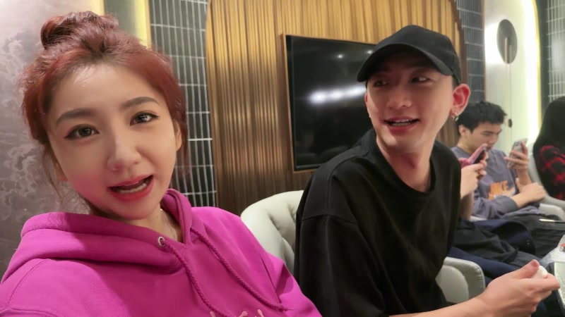 【2024-11-06 20点场】南波儿大魔王丶：水水生日吃饭