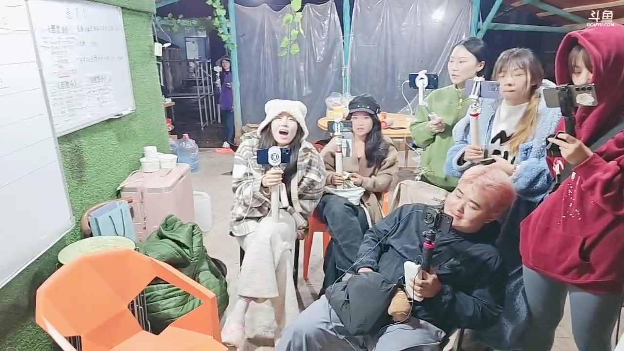 【2024-11-16 00点场】757户外：【非常互娱】欢迎娜子姐姐和九九妹妹入团~