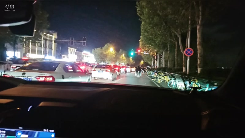 【2024-11-25 18点场】小鱼小鱼吃虾米：庄园日常，武汉查查房！！！