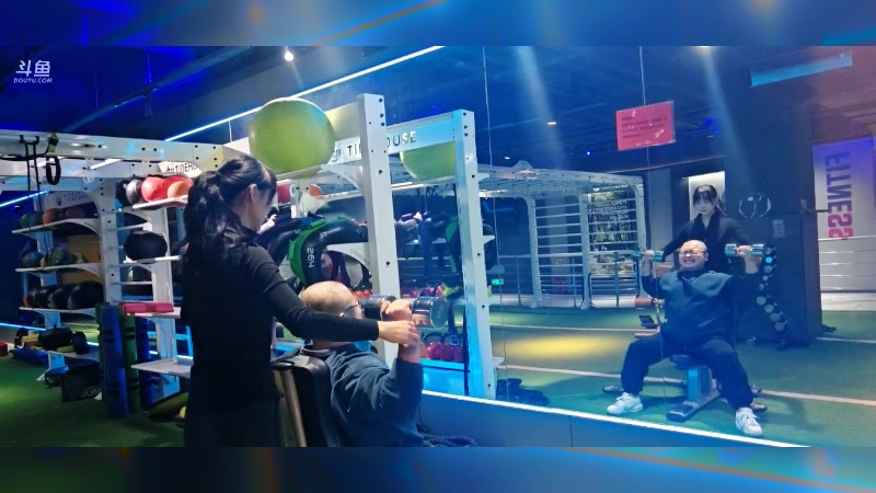 【2024-11-28 19点场】驴酱的冯雨大王：冯雨：保持理智，热爱生活！