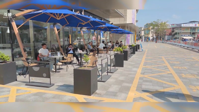 【2024-12-04 12点场】辛巴imb丶丶：漫步山间，沉浸体验爬山的苦与乐。