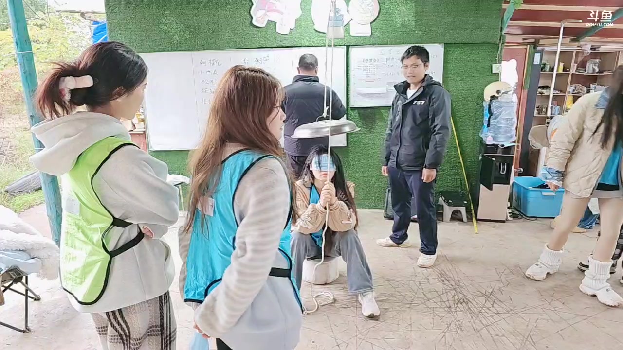 【2024-12-06 15点场】757户外：【非常互娱】757女团S3 Day94~