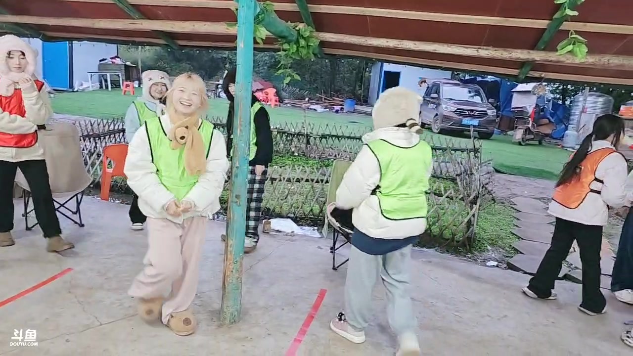 【2024-12-07 16点场】757户外：【非常互娱】757女团S3 Day94~