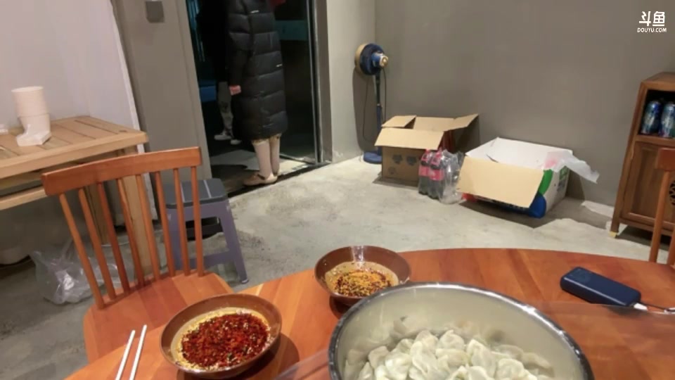 【2024-12-15 02点场】南妹儿呀：非常山庄小猪咪