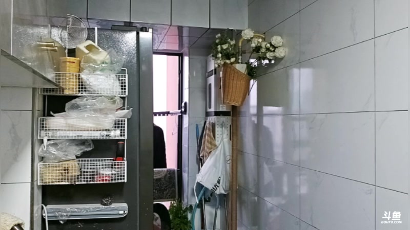 【2025-01-01 17点场】逐梦兄弟：祝大家元旦快乐，晚点开播