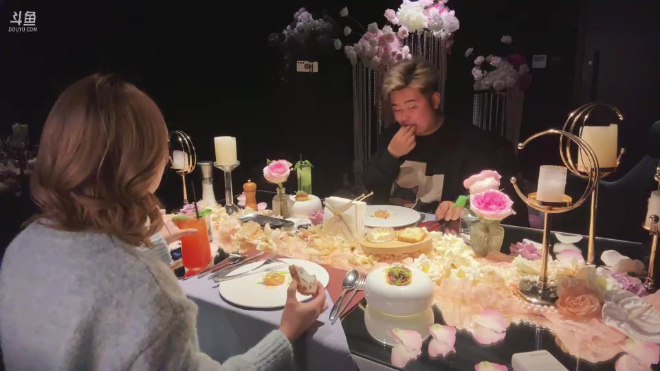 【2025-01-25 17点场】阿福Afuuu：收拾一下回重庆准备自驾了！