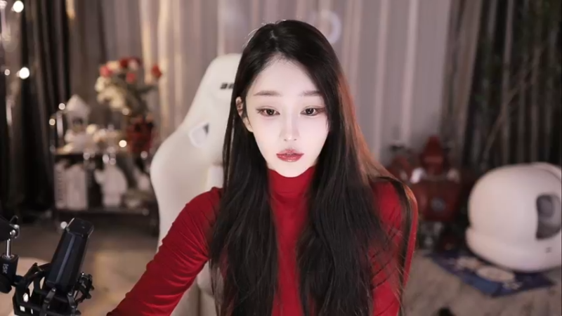 【2025-02-07 22点场】vivi小小酥：爱哭的女孩回来啦~
