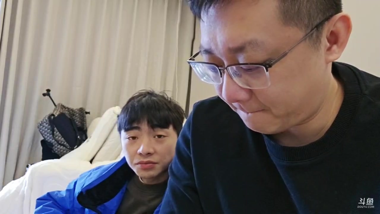 【2025-02-08 15点场】小鱼小鱼吃虾米：兄弟们新春快乐！