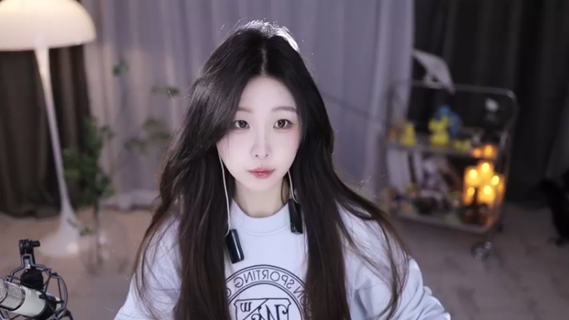 【2025-02-08 13点场】呆妹儿小霸王：【呆妹】二台小曼瑶