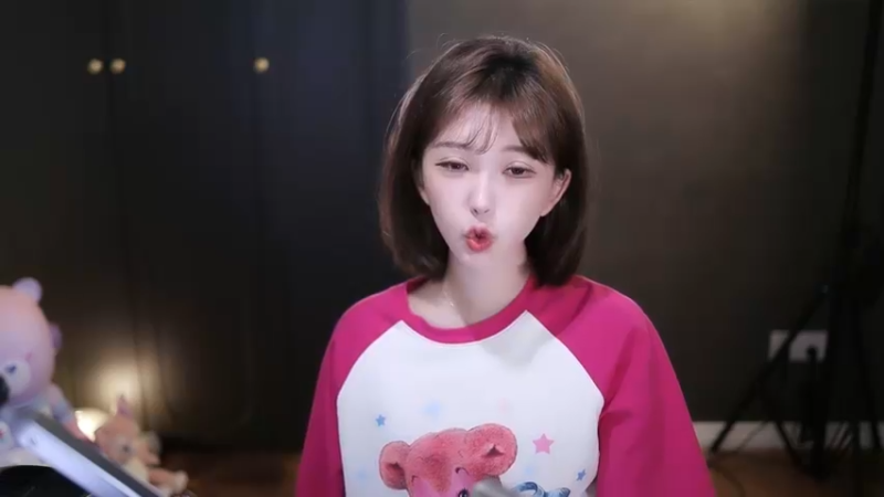 【2025-02-08 01点场】南妹儿呀：许愿 平安顺遂