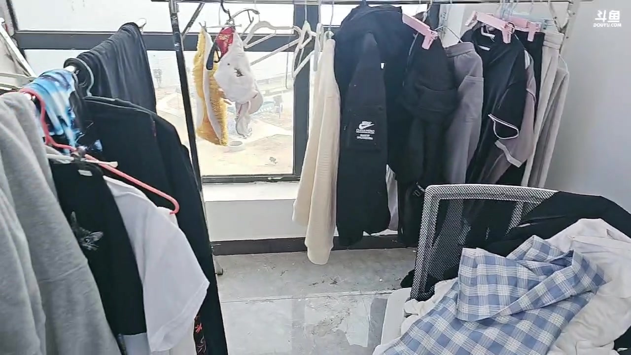 【2025-02-10 14点场】小鱼小鱼吃虾米：兄弟们新春快乐！